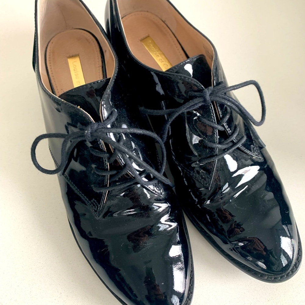 Gorgeous, rich patent leather; Great heel, easy walking thx to tie shoe